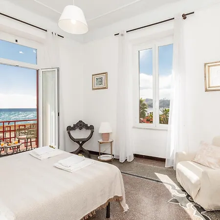 Casa Franca Fronte Mare, Wi-fi, Aria Condizionata Appartamento