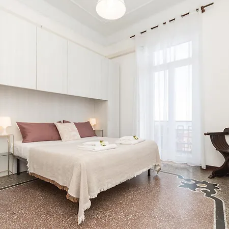 Casa Franca Fronte Mare, Wi-fi, Aria Condizionata Appartamento *